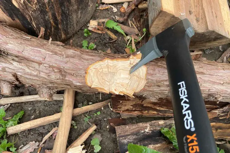 Fiskars x15 Axe Chopping a Log