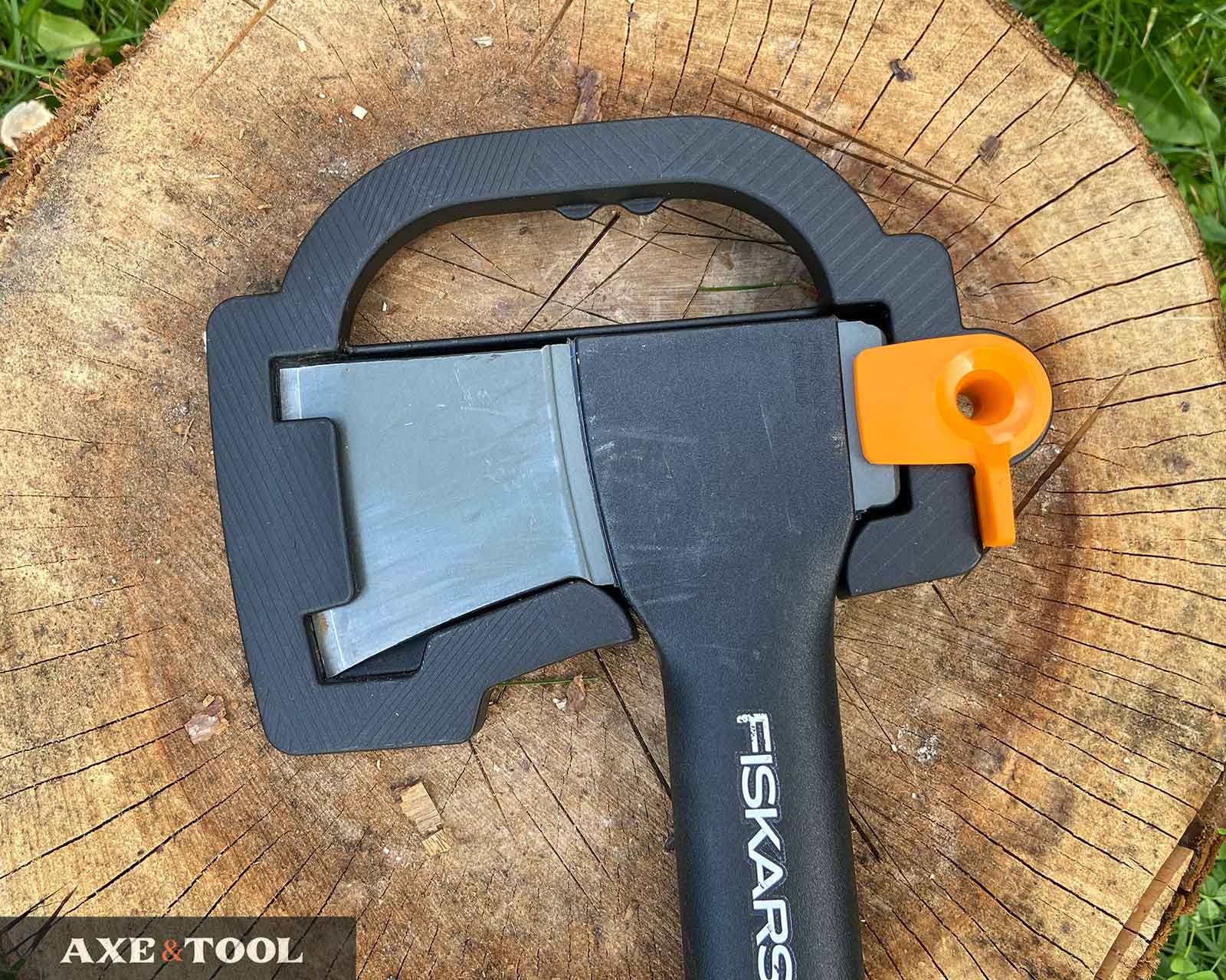 are-fiskars-axes-any-good-explained-with-pics-axe-tool