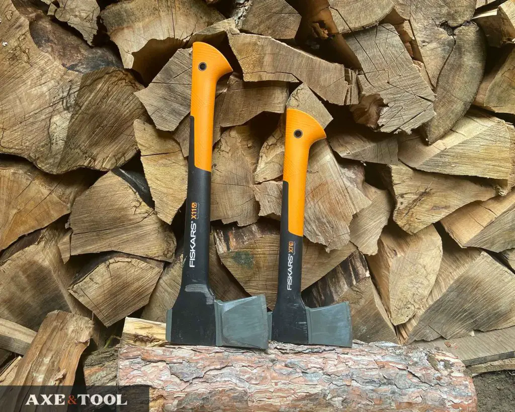 fiskars x11 and x7 side by side at the woodpile