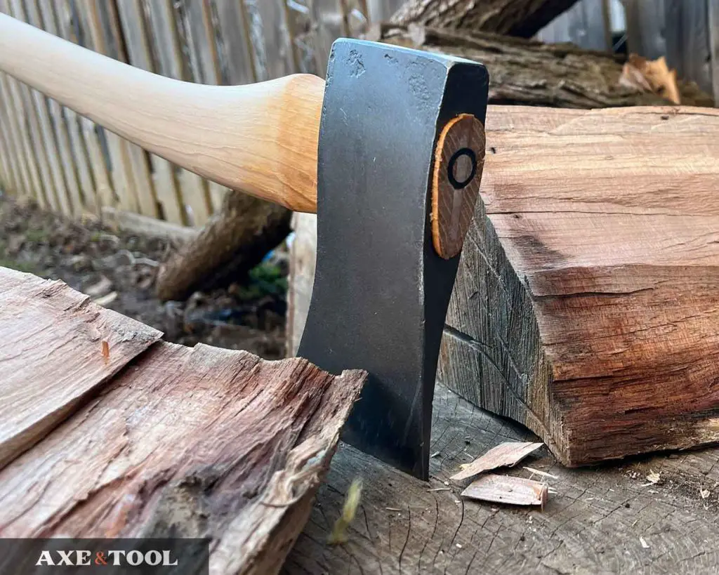 What Makes An Axe Good For Splitting Wood (Sizes and Shapes)